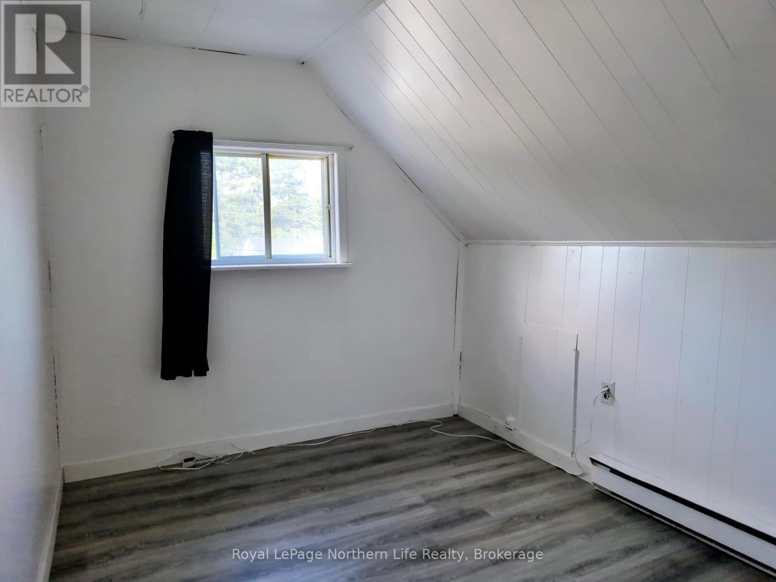 












58 MAIN STREET

,
Timiskaming (TIM - Outside - Rural),




Ontario
P0J1N0

