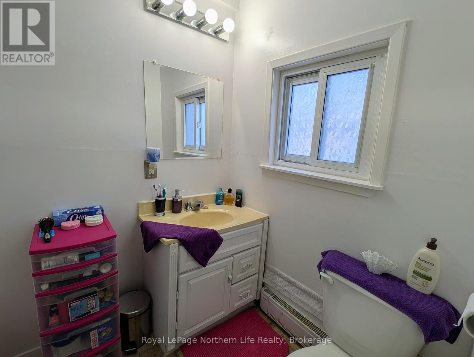 












58 MAIN STREET

,
Timiskaming (TIM - Outside - Rural),




Ontario
P0J1N0

