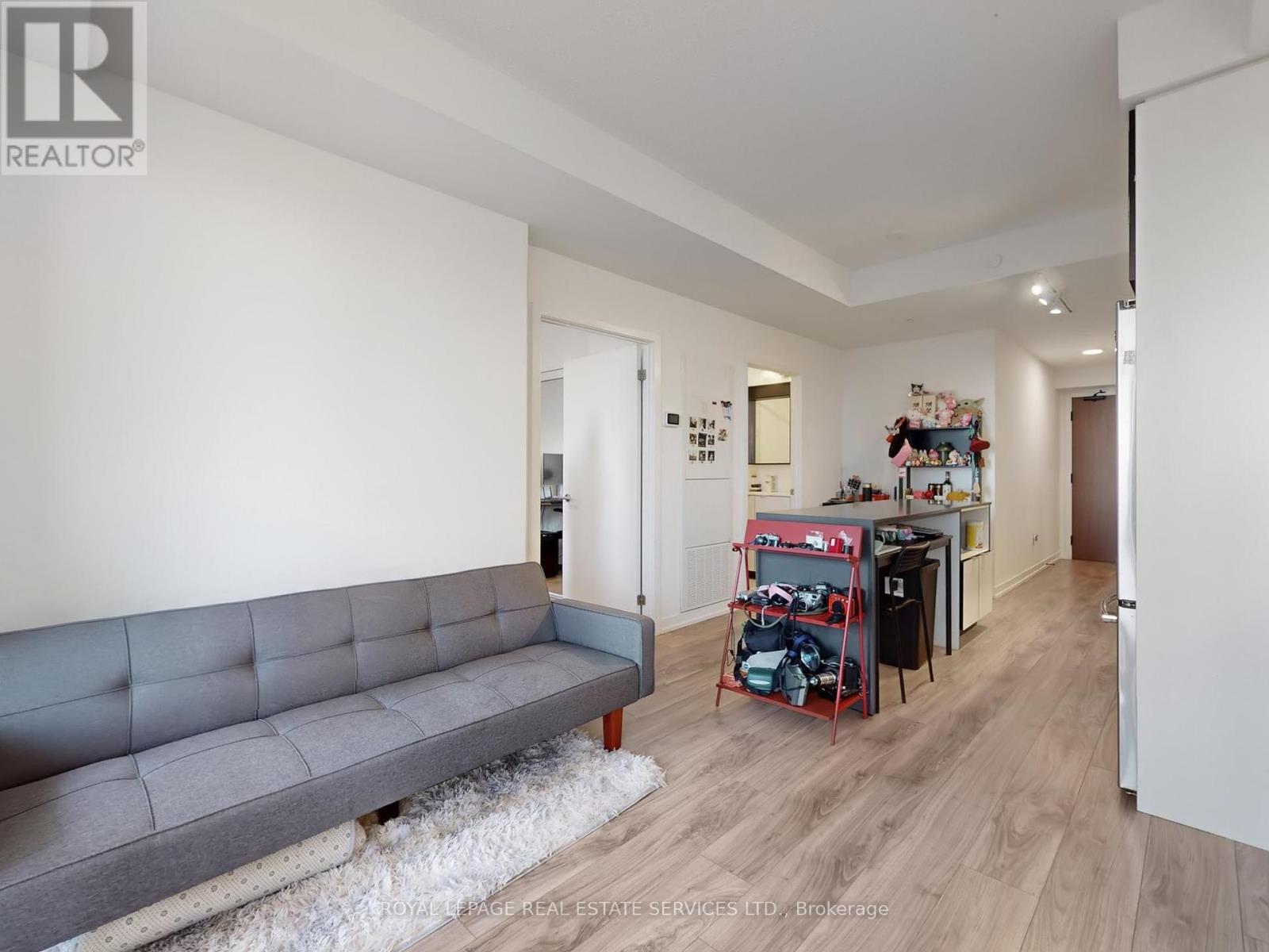 












1612 - 4065 CONFEDERATION PARKWAY

,
Mississauga,




Ontario
L5B0L4

