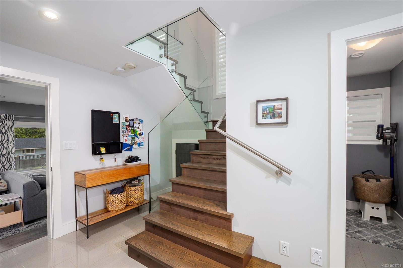 









2498


Lynburn

Cres,
Nanaimo,




BC
V9S 3T4

