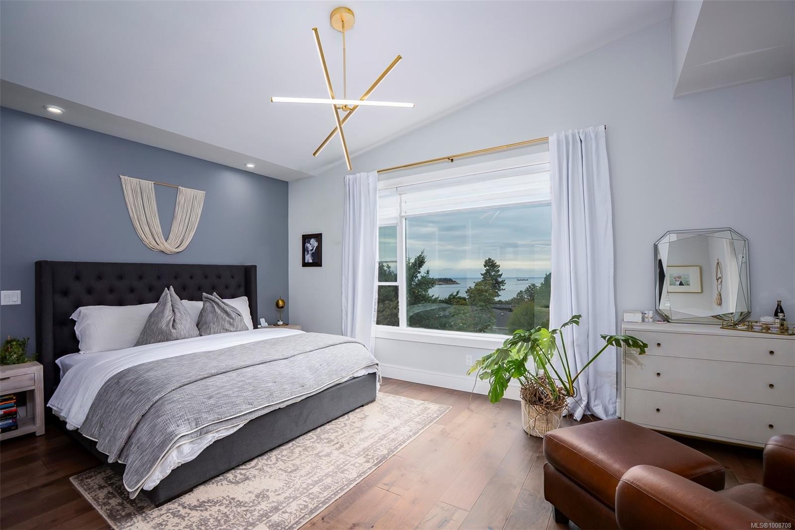 









2498


Lynburn

Cres,
Nanaimo,




BC
V9S 3T4

