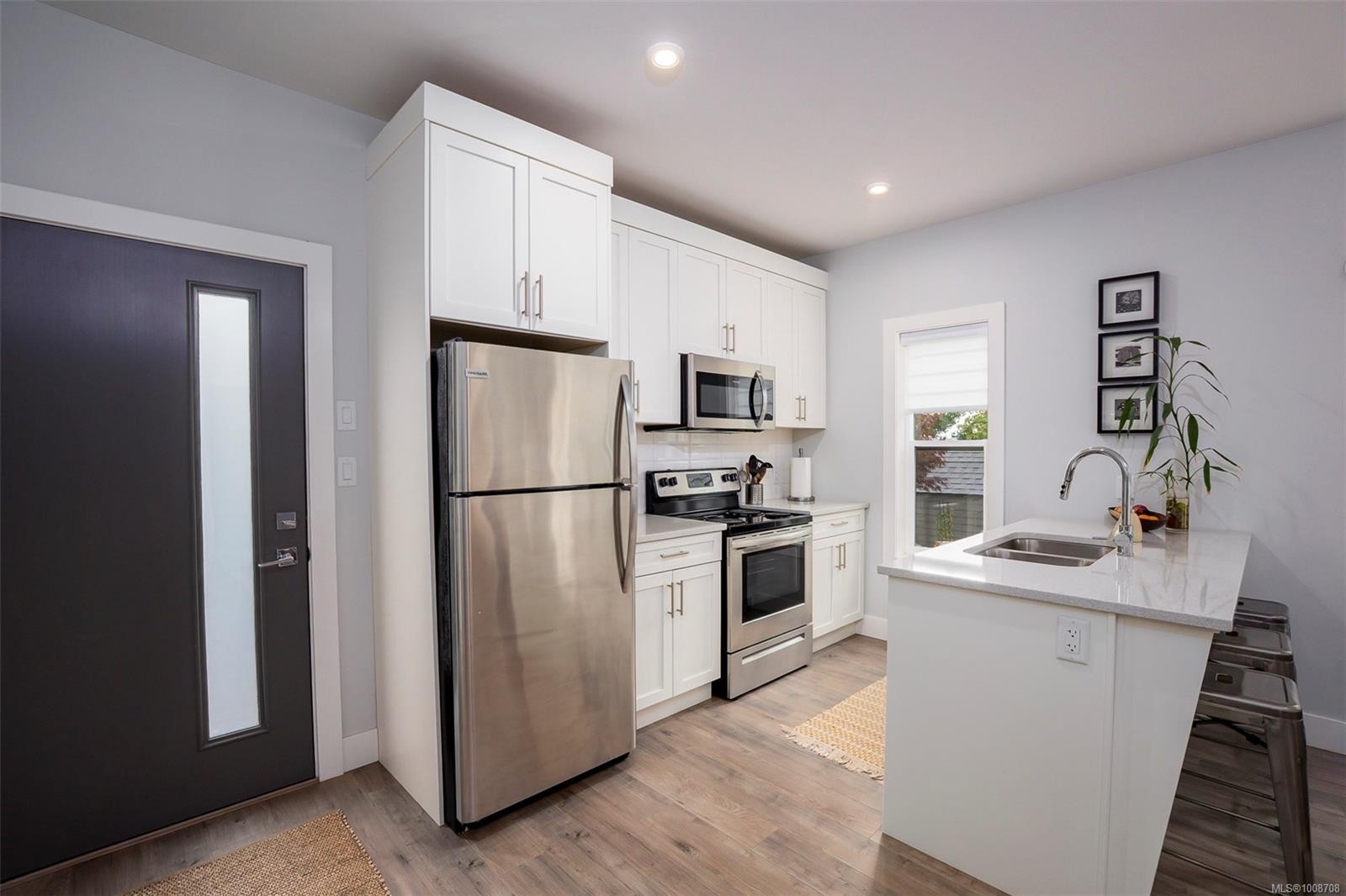 









2498


Lynburn

Cres,
Nanaimo,




BC
V9S 3T4

