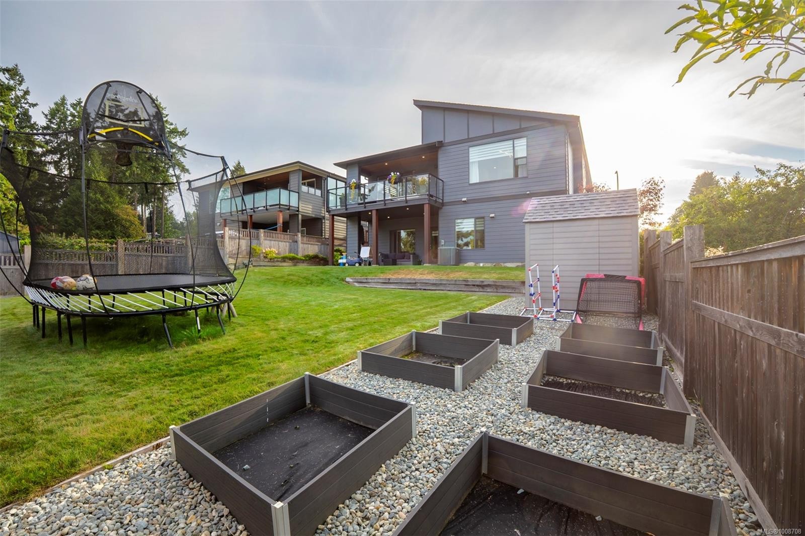 









2498


Lynburn

Cres,
Nanaimo,




BC
V9S 3T4

