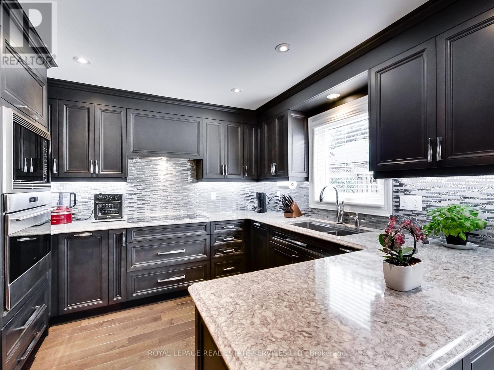 












3506 PINTAIL CIRCLE

,
Mississauga,




Ontario
L5N6C7

