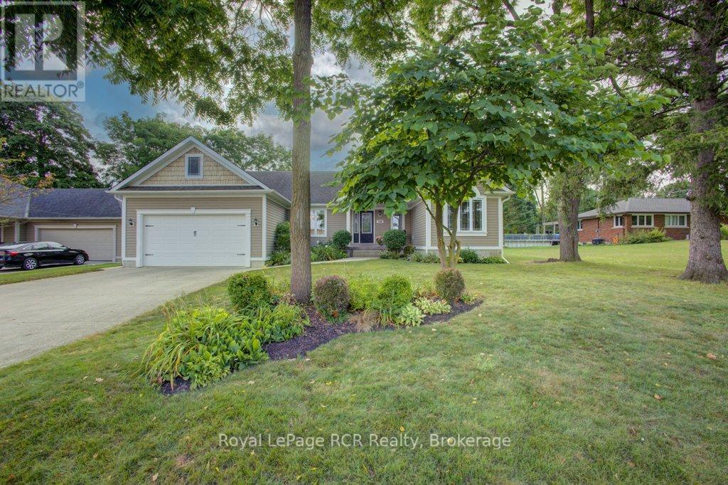 












320 DURHAM STREET W

,
Wellington North (Mount Forest),




Ontario
N0G2L1

