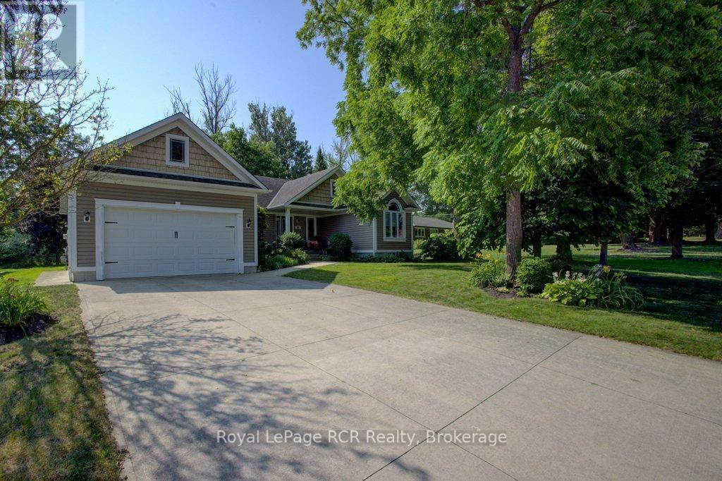 












320 DURHAM STREET W

,
Wellington North (Mount Forest),




Ontario
N0G2L1

