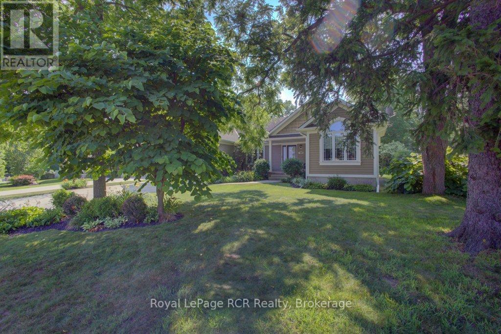 












320 DURHAM STREET W

,
Wellington North (Mount Forest),




Ontario
N0G2L1

