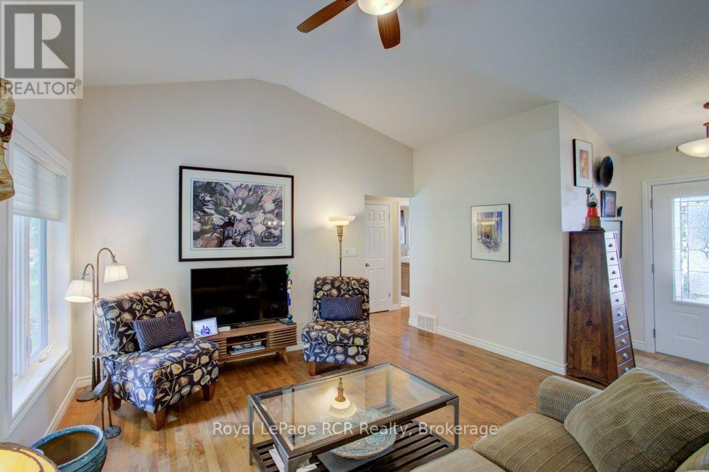 












320 DURHAM STREET W

,
Wellington North (Mount Forest),




Ontario
N0G2L1

