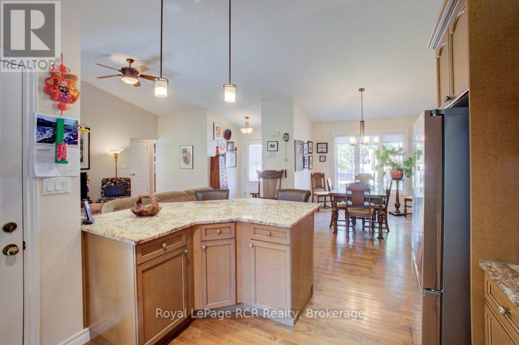 












320 DURHAM STREET W

,
Wellington North (Mount Forest),




Ontario
N0G2L1

