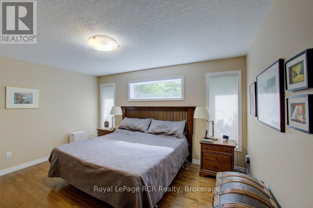 












320 DURHAM STREET W

,
Wellington North (Mount Forest),




Ontario
N0G2L1

