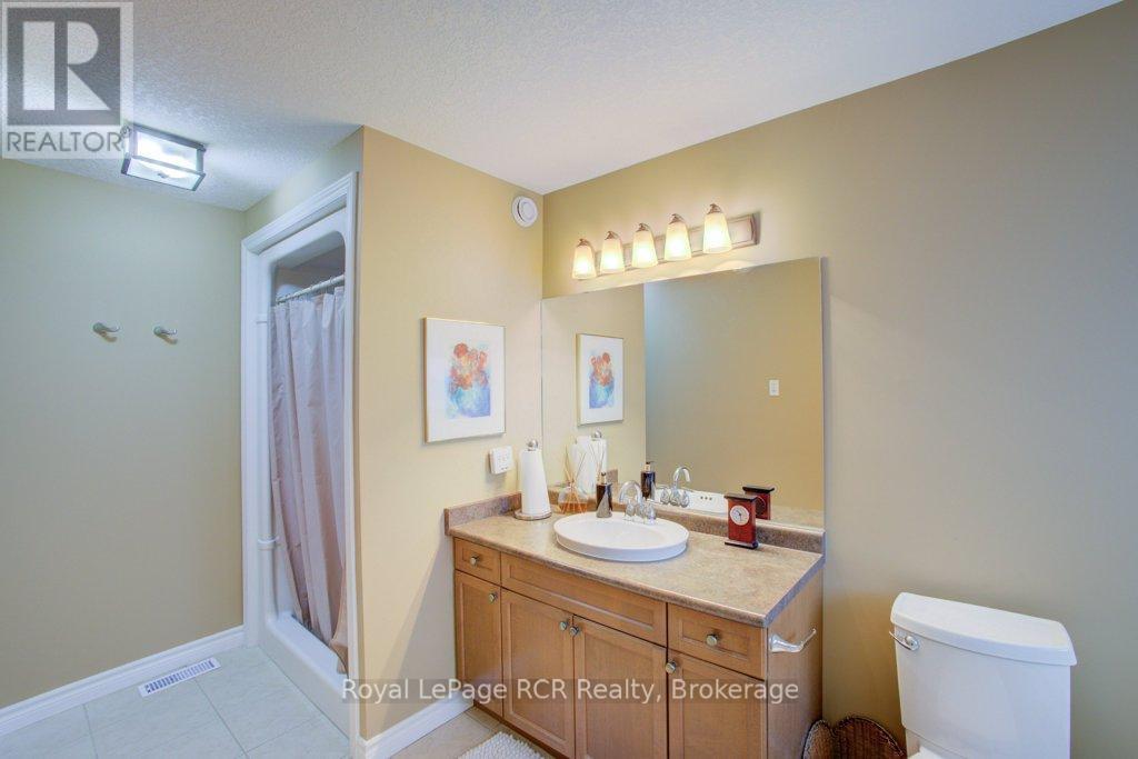












320 DURHAM STREET W

,
Wellington North (Mount Forest),




Ontario
N0G2L1

