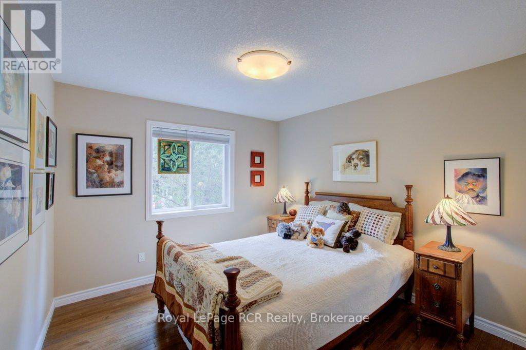 












320 DURHAM STREET W

,
Wellington North (Mount Forest),




Ontario
N0G2L1

