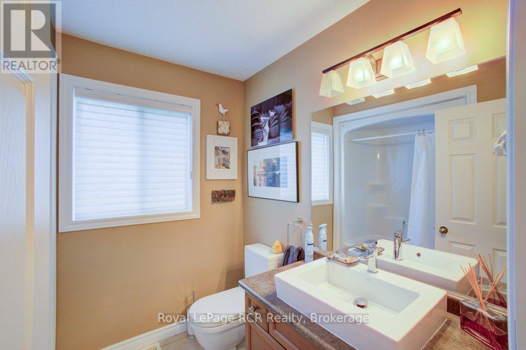 












320 DURHAM STREET W

,
Wellington North (Mount Forest),




Ontario
N0G2L1

