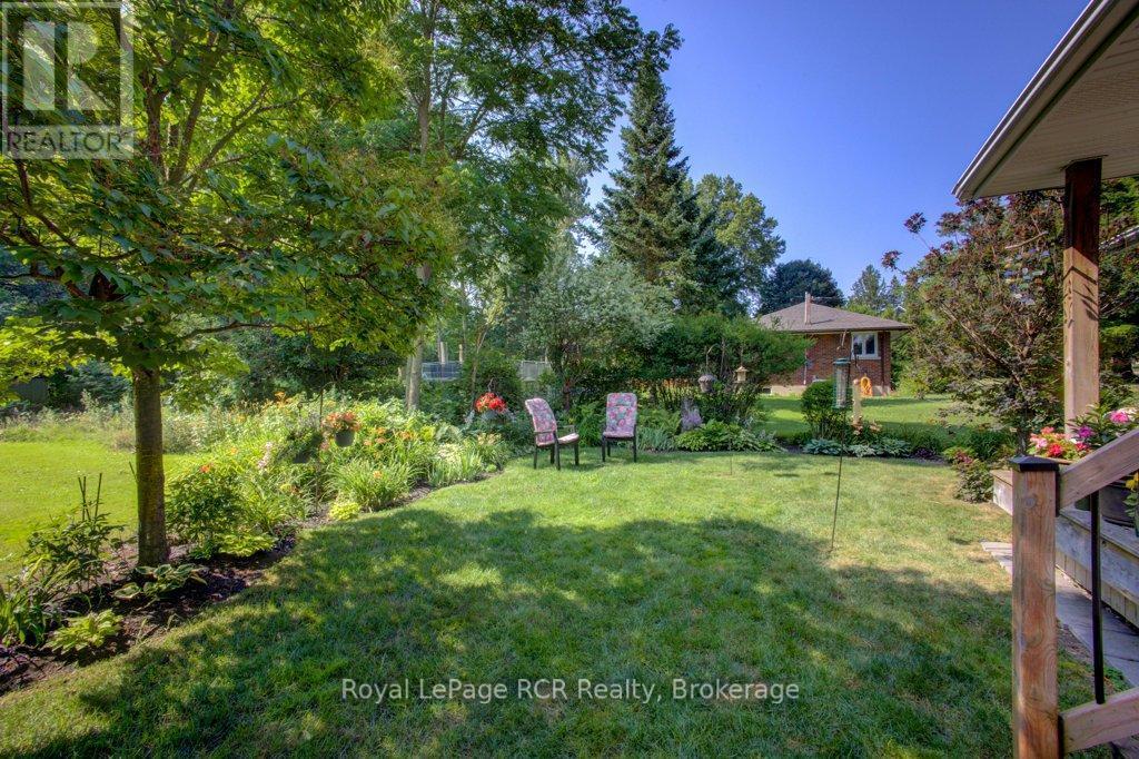 












320 DURHAM STREET W

,
Wellington North (Mount Forest),




Ontario
N0G2L1

