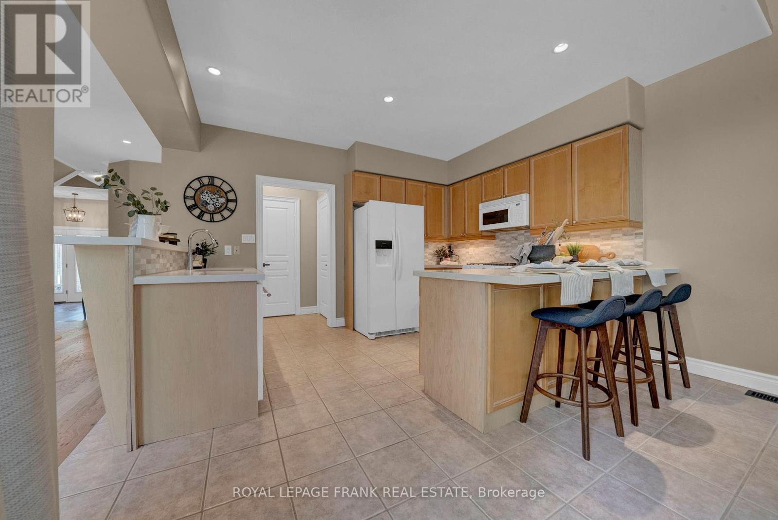 












22 OSGOODE GATE

,
Clarington (Courtice),




Ontario
L1E1V8

