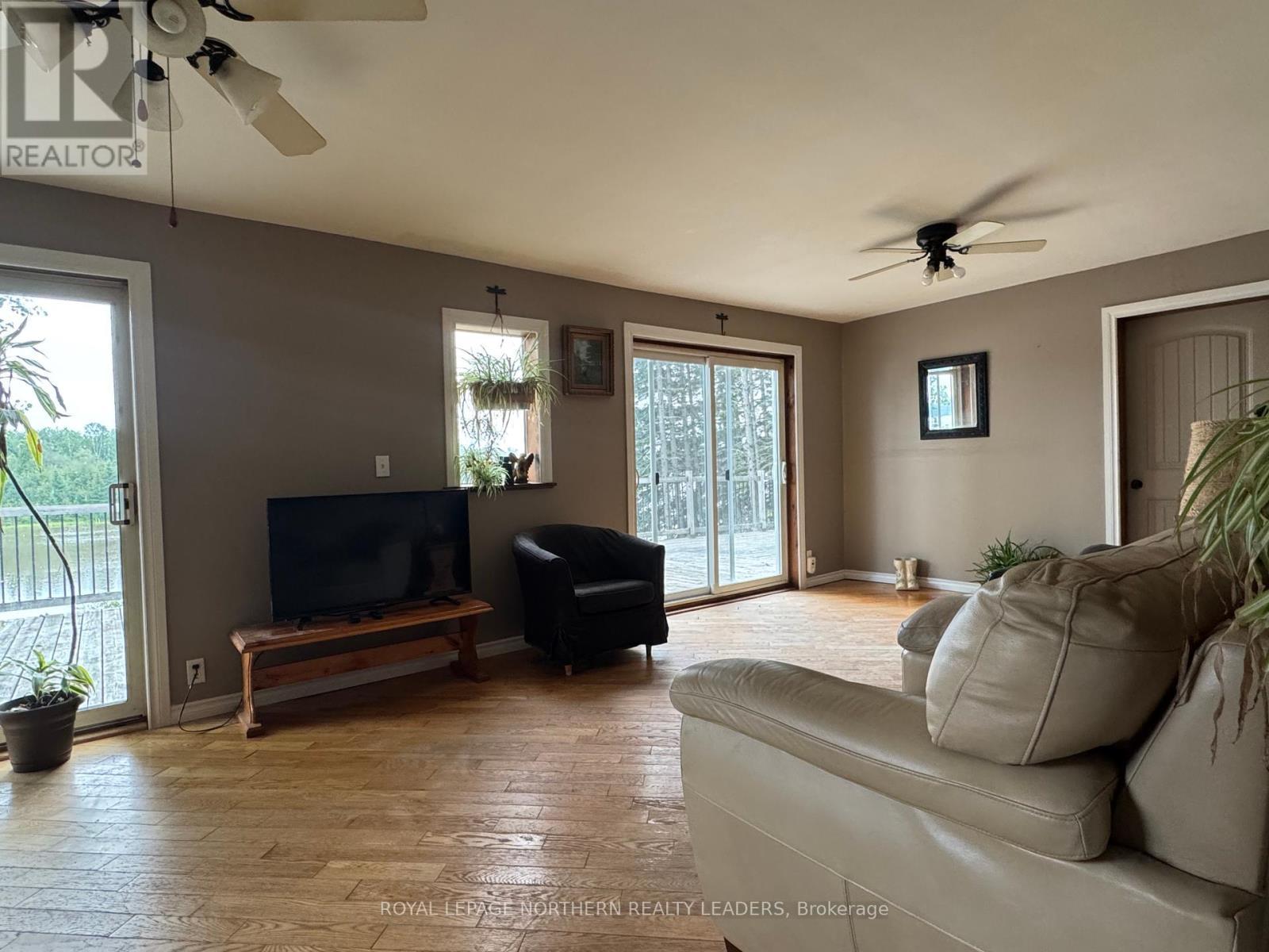 












4977 FREDERICKHOUSE LAKE ROAD

,
Timmins (TM - Outside East),




Ontario
P0N1A0

