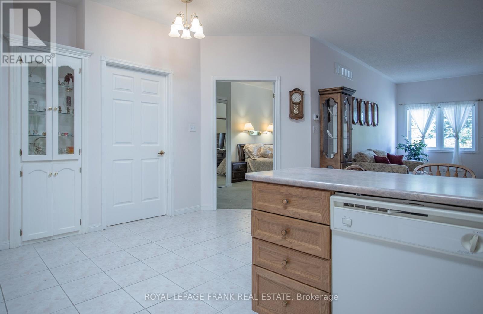 












48 - 1111 WILSON ROAD N

,
Oshawa (Pinecrest),




Ontario
L1G8C2

