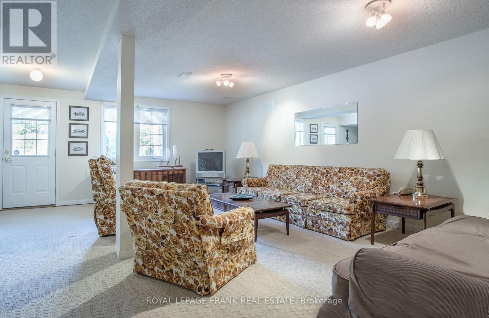 












48 - 1111 WILSON ROAD N

,
Oshawa (Pinecrest),




Ontario
L1G8C2


