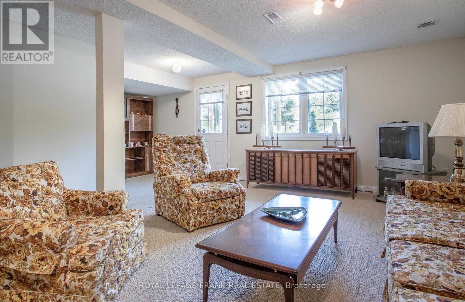 












48 - 1111 WILSON ROAD N

,
Oshawa (Pinecrest),




Ontario
L1G8C2

