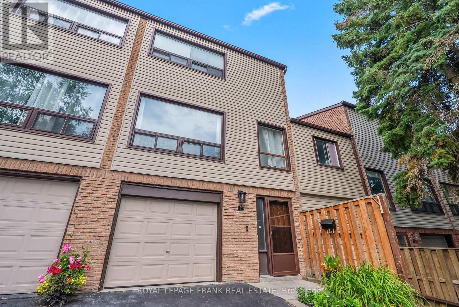 












9 THE BRIDLE PATH

,
Clarington (Bowmanville),




Ontario
L1C3W1

