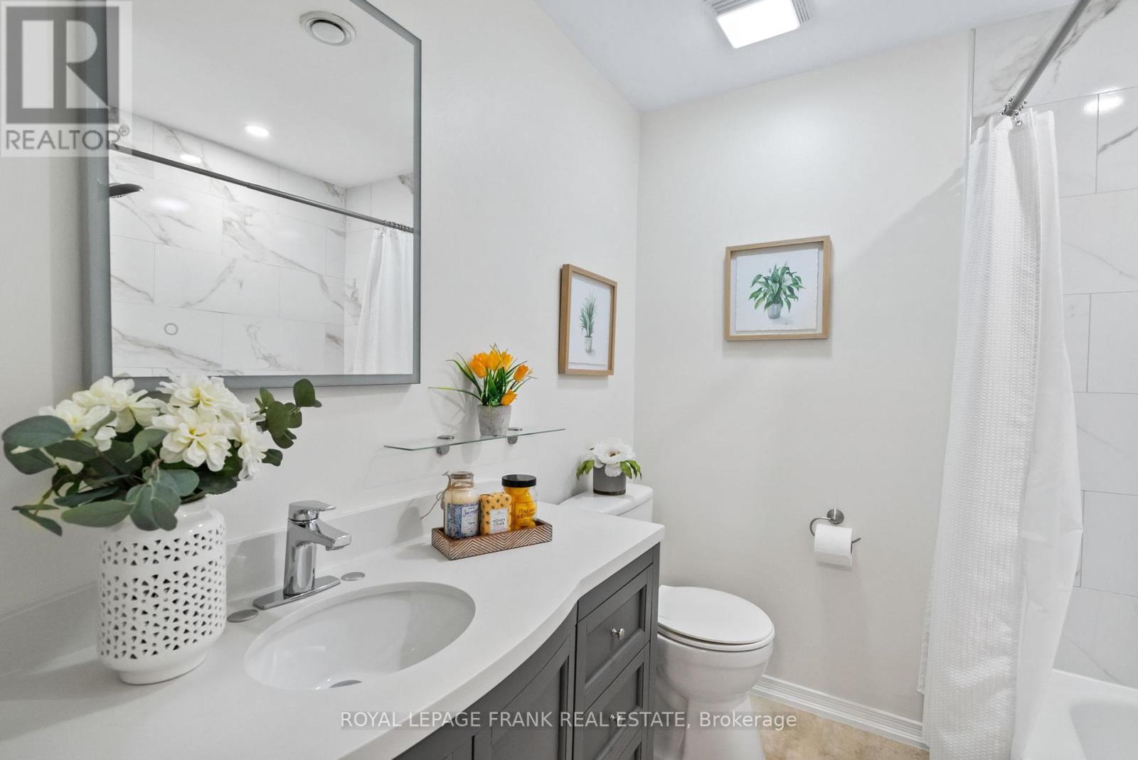 












9 THE BRIDLE PATH

,
Clarington (Bowmanville),




Ontario
L1C3W1

