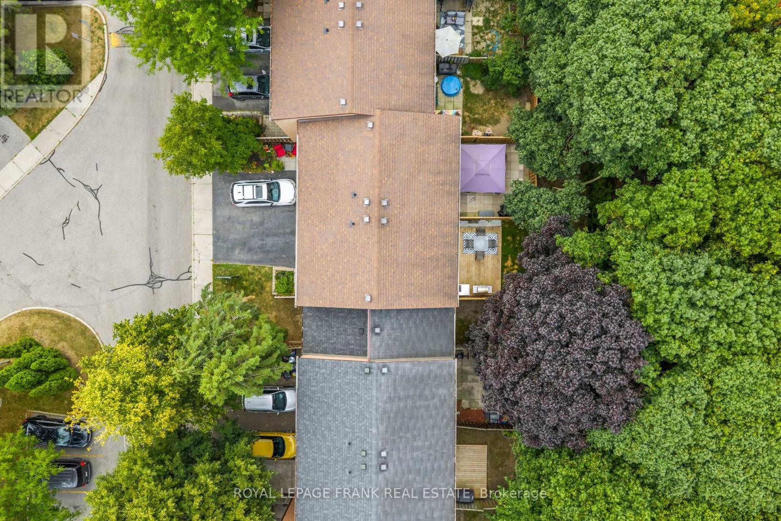 












9 THE BRIDLE PATH

,
Clarington (Bowmanville),




Ontario
L1C3W1

