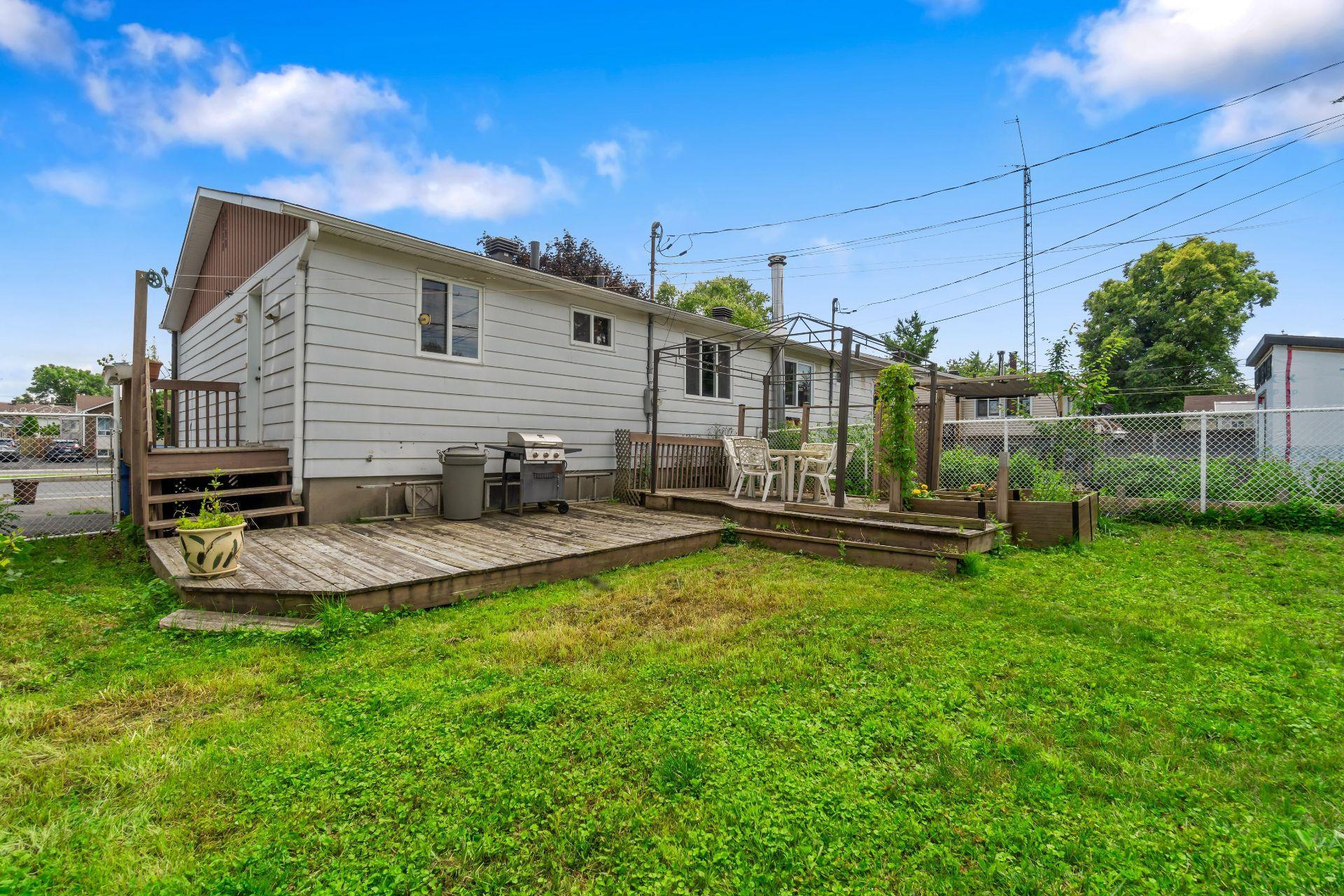 









4180


Boul. Gaétan-Boucher

,
Longueuil (Saint-Hubert),




QC
J3Y5W6

