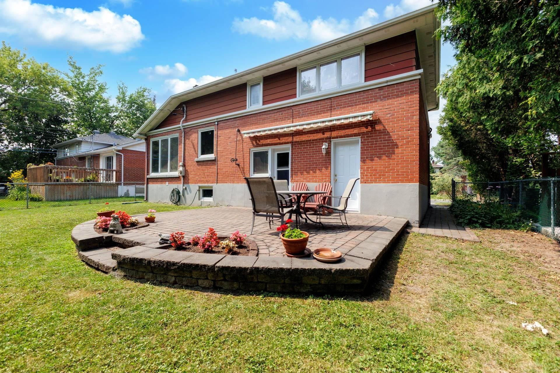 









182


Av. Braebrook

,
Pointe-Claire,




QC
H9R1T9

