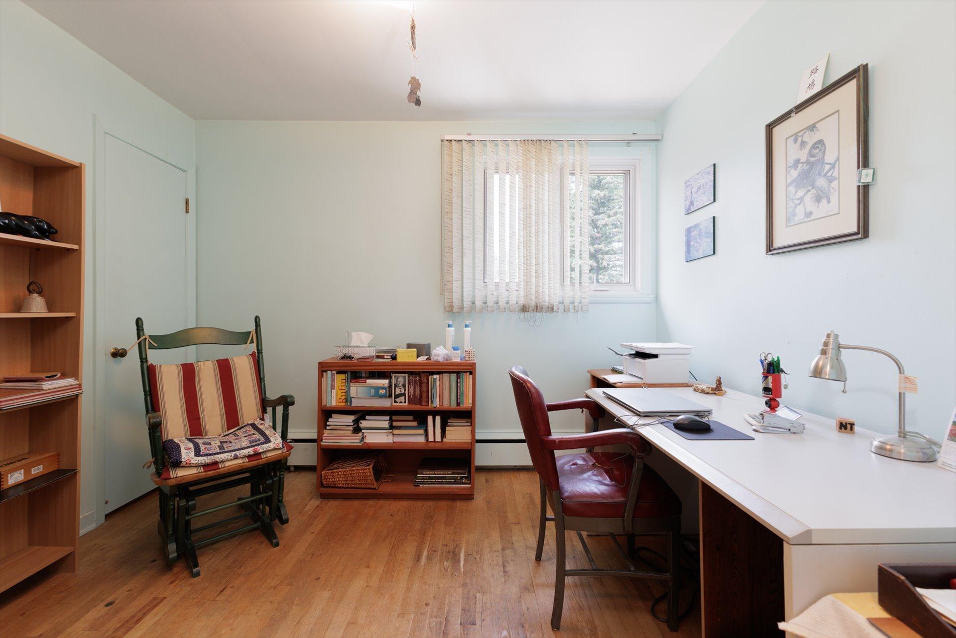 









182


Av. Braebrook

,
Pointe-Claire,




QC
H9R1T9

