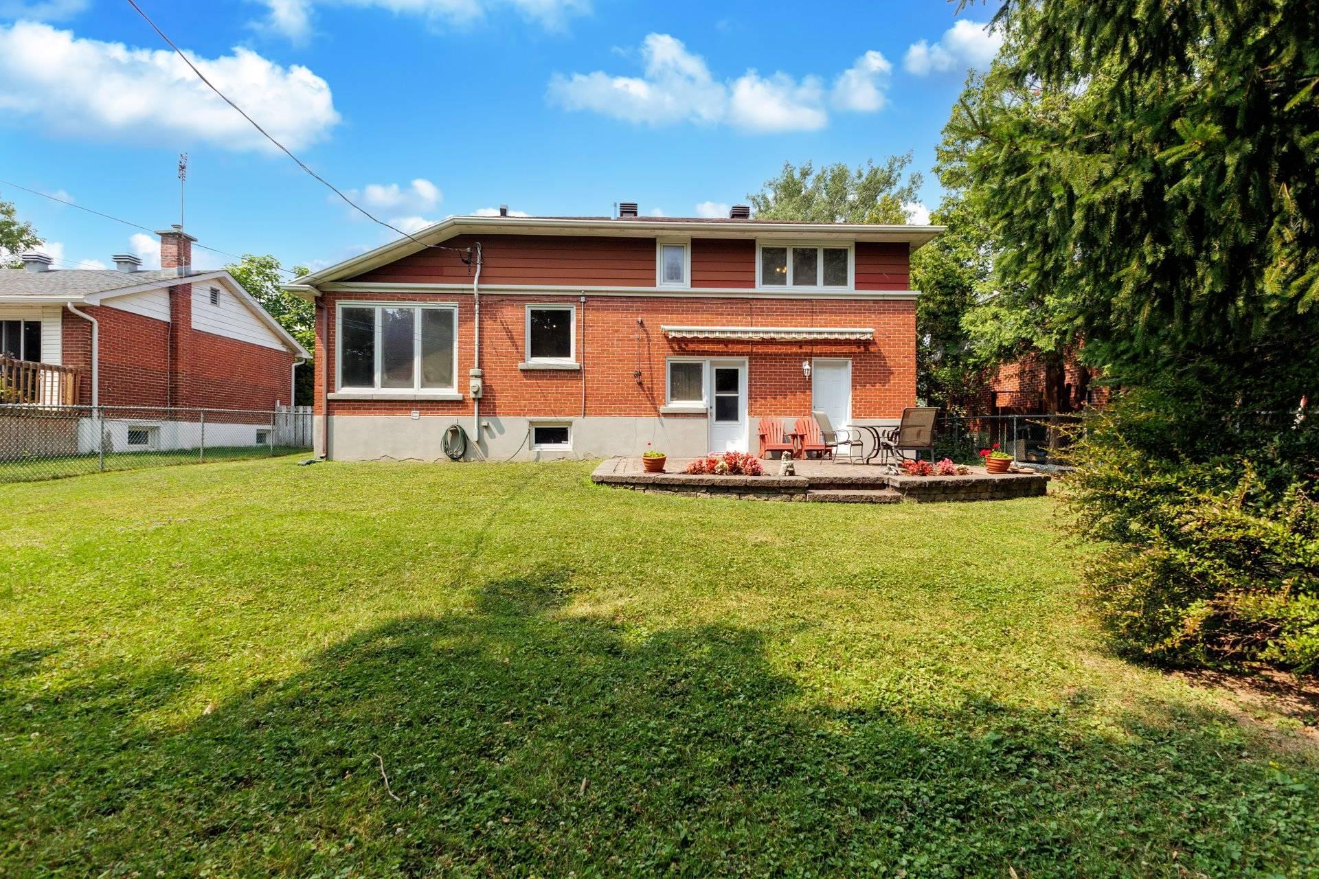 









182


Av. Braebrook

,
Pointe-Claire,




QC
H9R1T9

