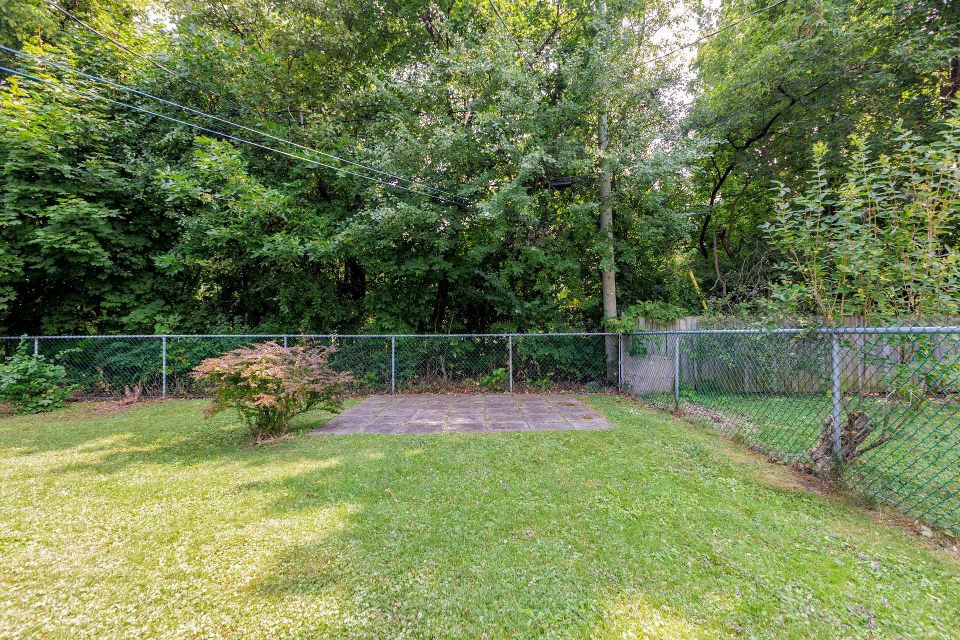 









182


Av. Braebrook

,
Pointe-Claire,




QC
H9R1T9

