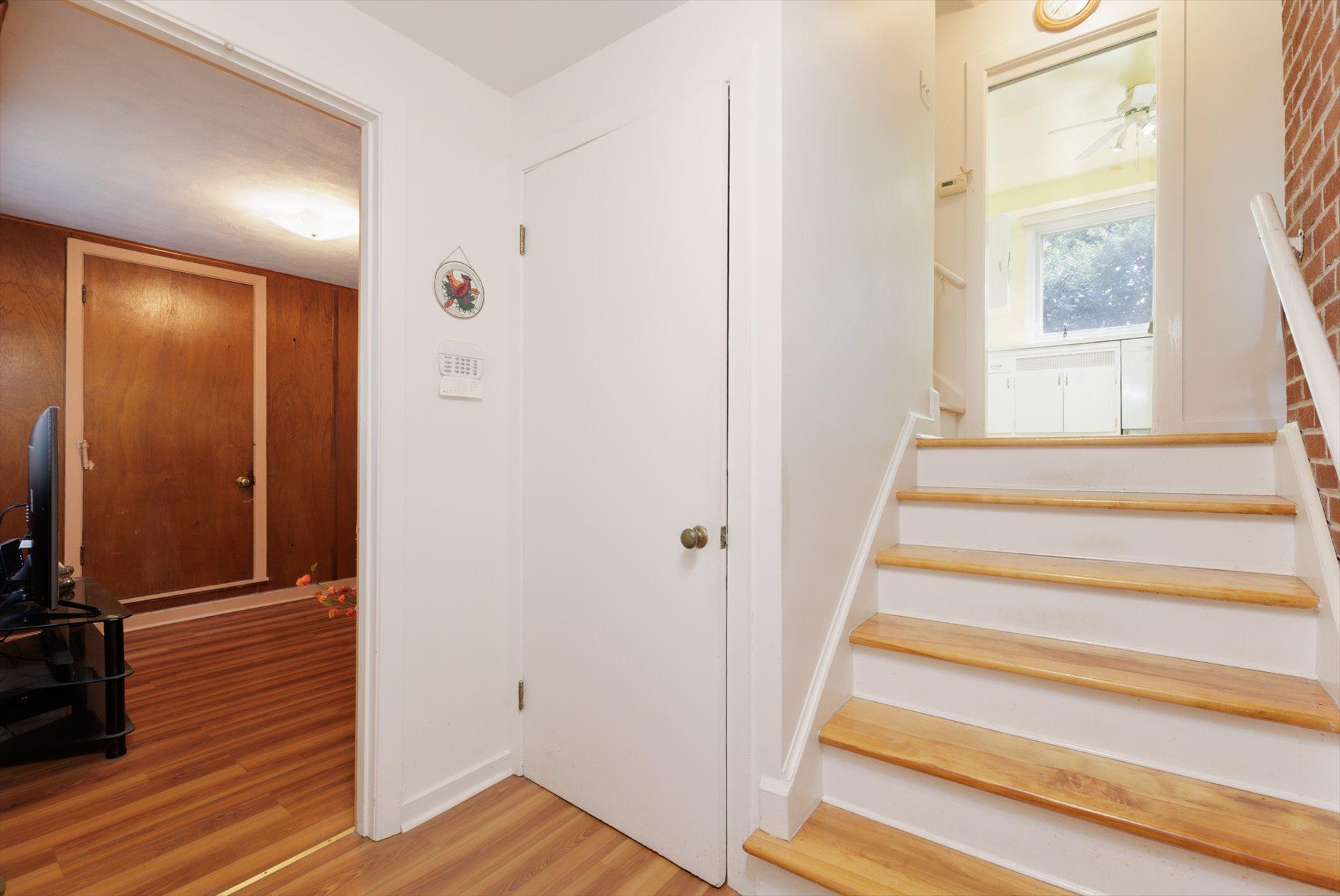 









182


Av. Braebrook

,
Pointe-Claire,




QC
H9R1T9

