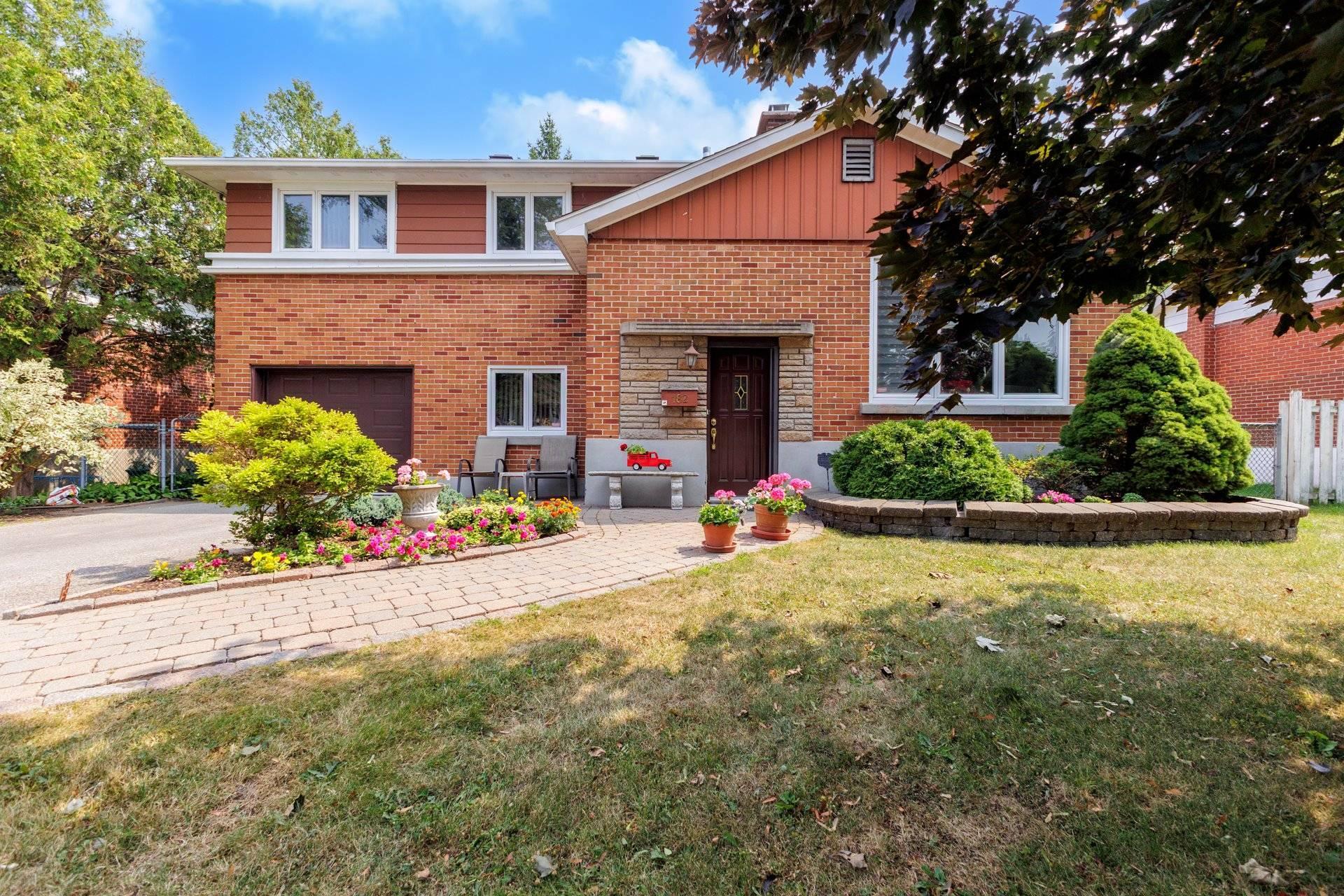 









182


Av. Braebrook

,
Pointe-Claire,




QC
H9R1T9

