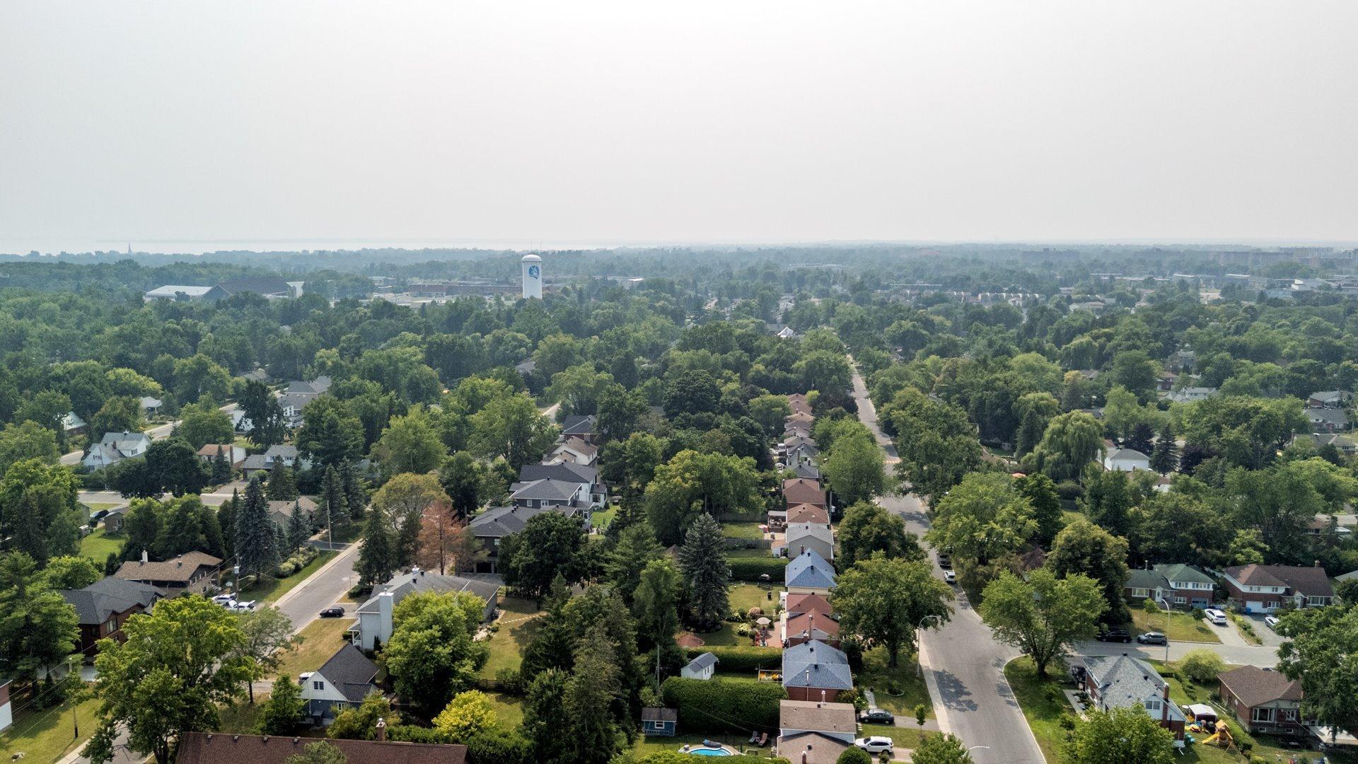









182


Av. Braebrook

,
Pointe-Claire,




QC
H9R1T9

