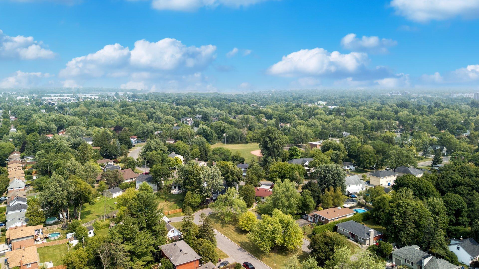 









182


Av. Braebrook

,
Pointe-Claire,




QC
H9R1T9

