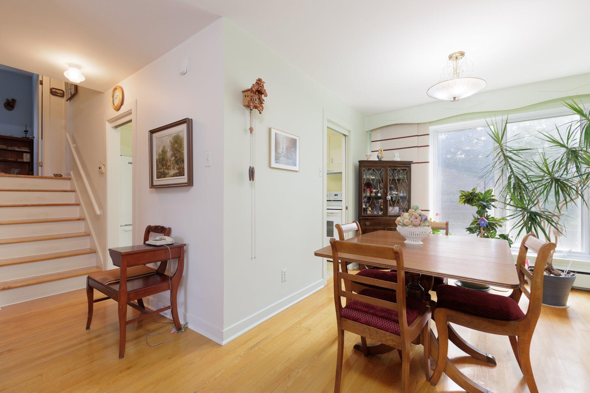 









182


Av. Braebrook

,
Pointe-Claire,




QC
H9R1T9

