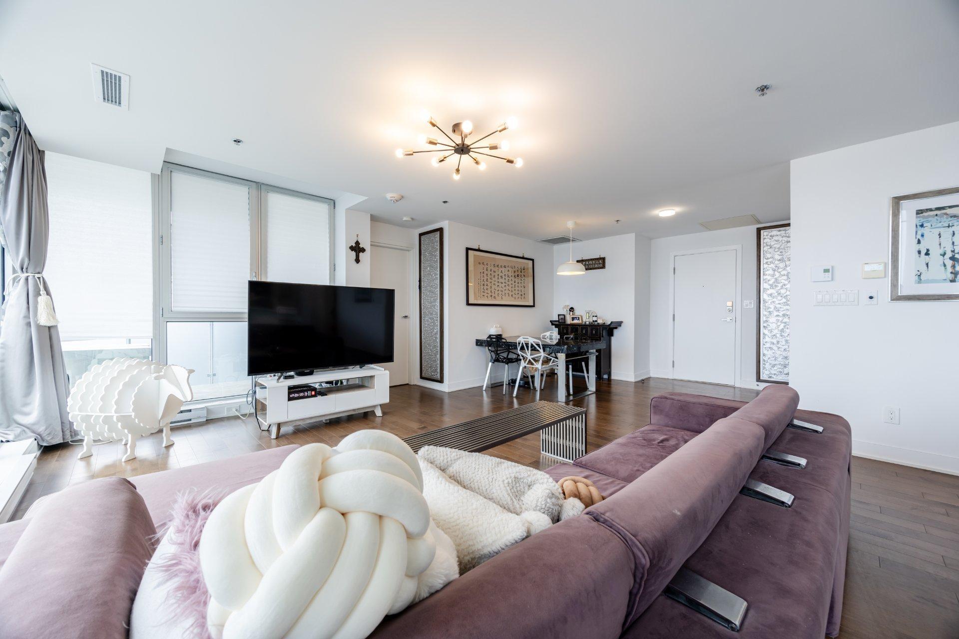 









1211


Rue Drummond

, 2405,
Montréal (Ville-Marie),




QC
H3G0B6

