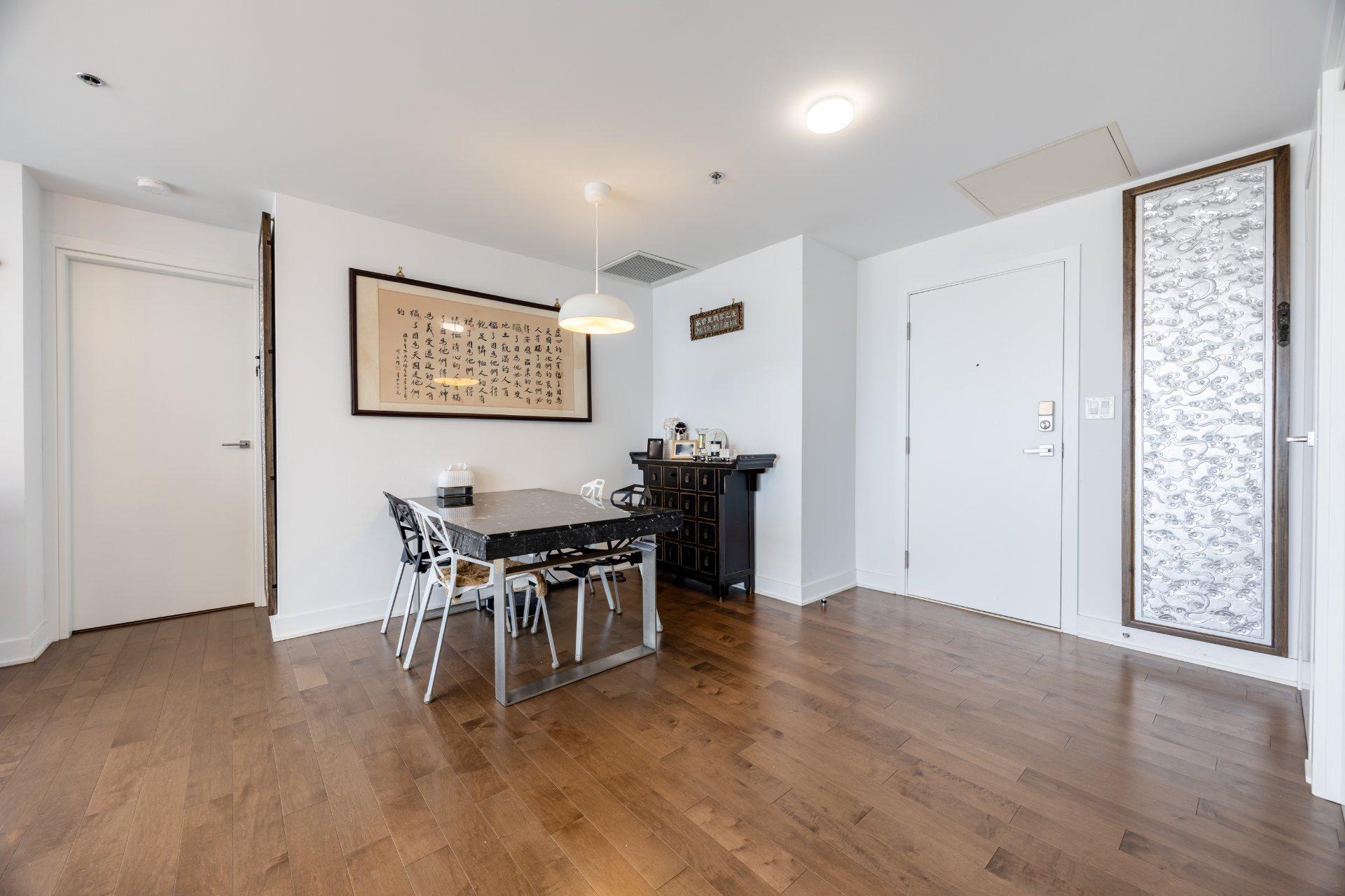 









1211


Rue Drummond

, 2405,
Montréal (Ville-Marie),




QC
H3G0B6

