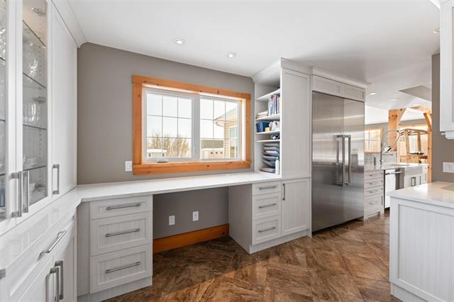 









584


Fraser

RD,
Winnipeg,




MB
R2N 4B4

