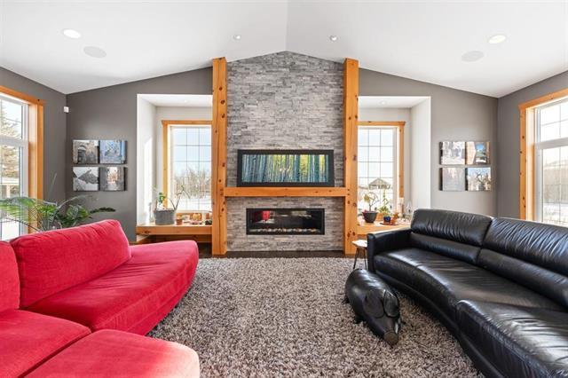 









584


Fraser

RD,
Winnipeg,




MB
R2N 4B4

