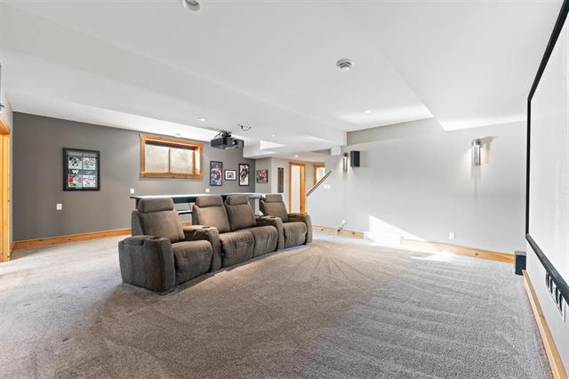 









584


Fraser

RD,
Winnipeg,




MB
R2N 4B4

