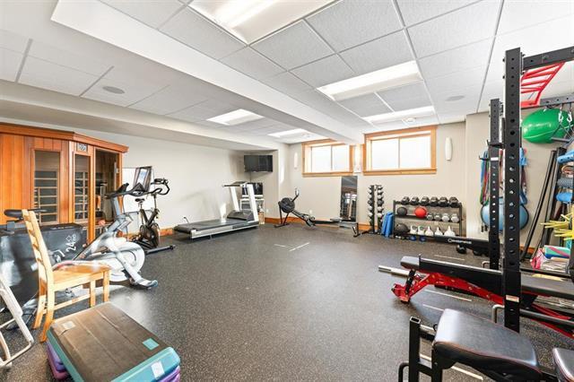 









584


Fraser

RD,
Winnipeg,




MB
R2N 4B4

