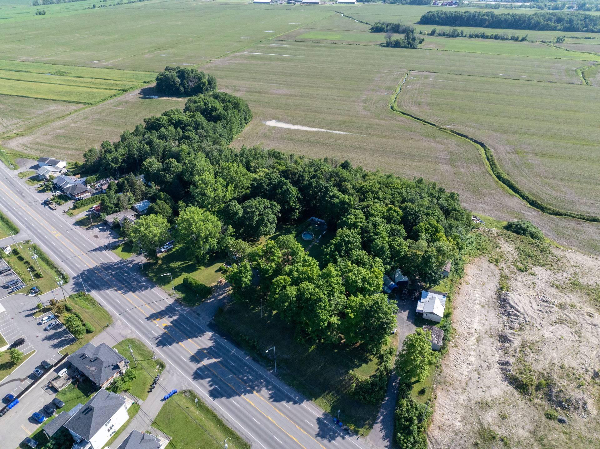 












Boul. du Curé-Labelle

,
Mirabel,







QC
J7J2G8

