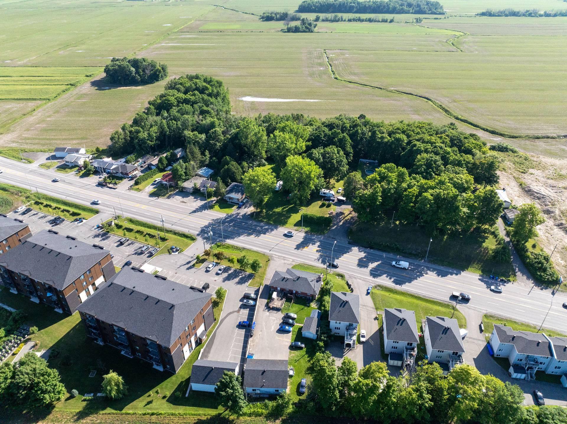 












Boul. du Curé-Labelle

,
Mirabel,







QC
J7J2G8

