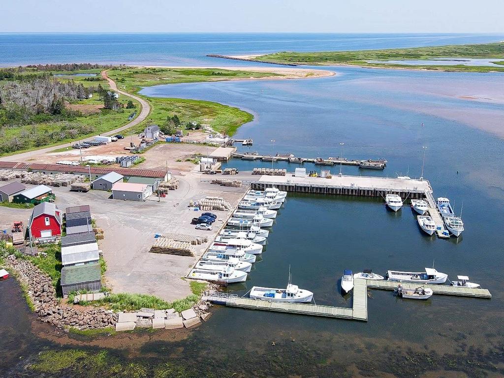 












3334 Savage Harbour Road

,
Savage Harbour,







PE
C0A 1V0


