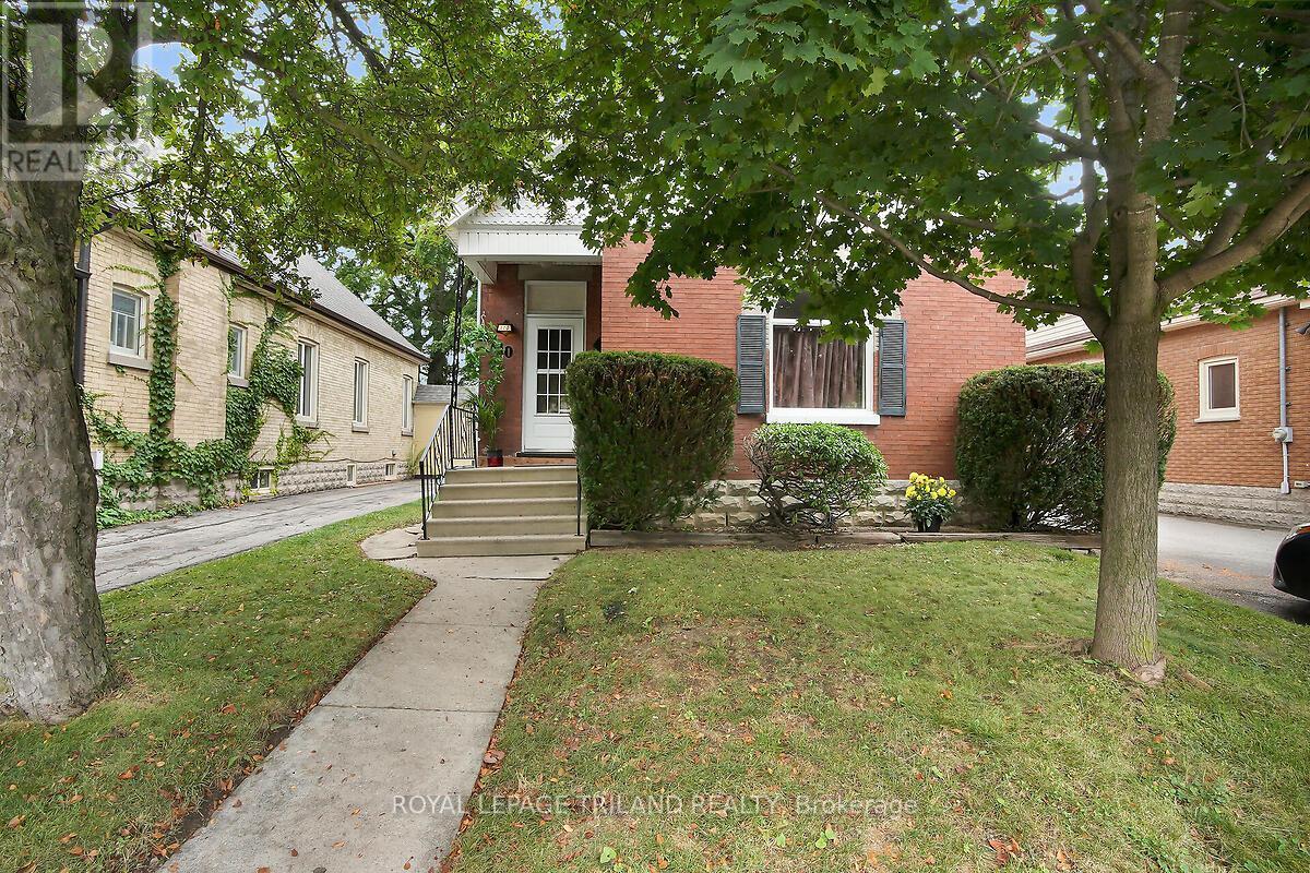 












110 WINDSOR AVENUE

,
London South (South F),




Ontario
N6C1Z9

