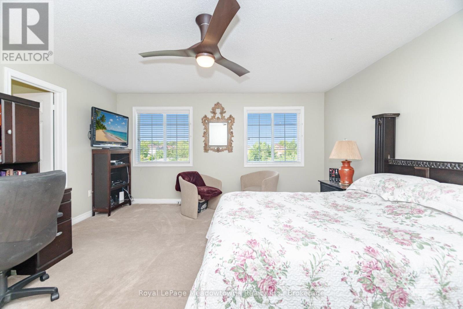 












194 MANLEY LANE

,
Milton (DE Dempsey),




Ontario
L9T5N8

