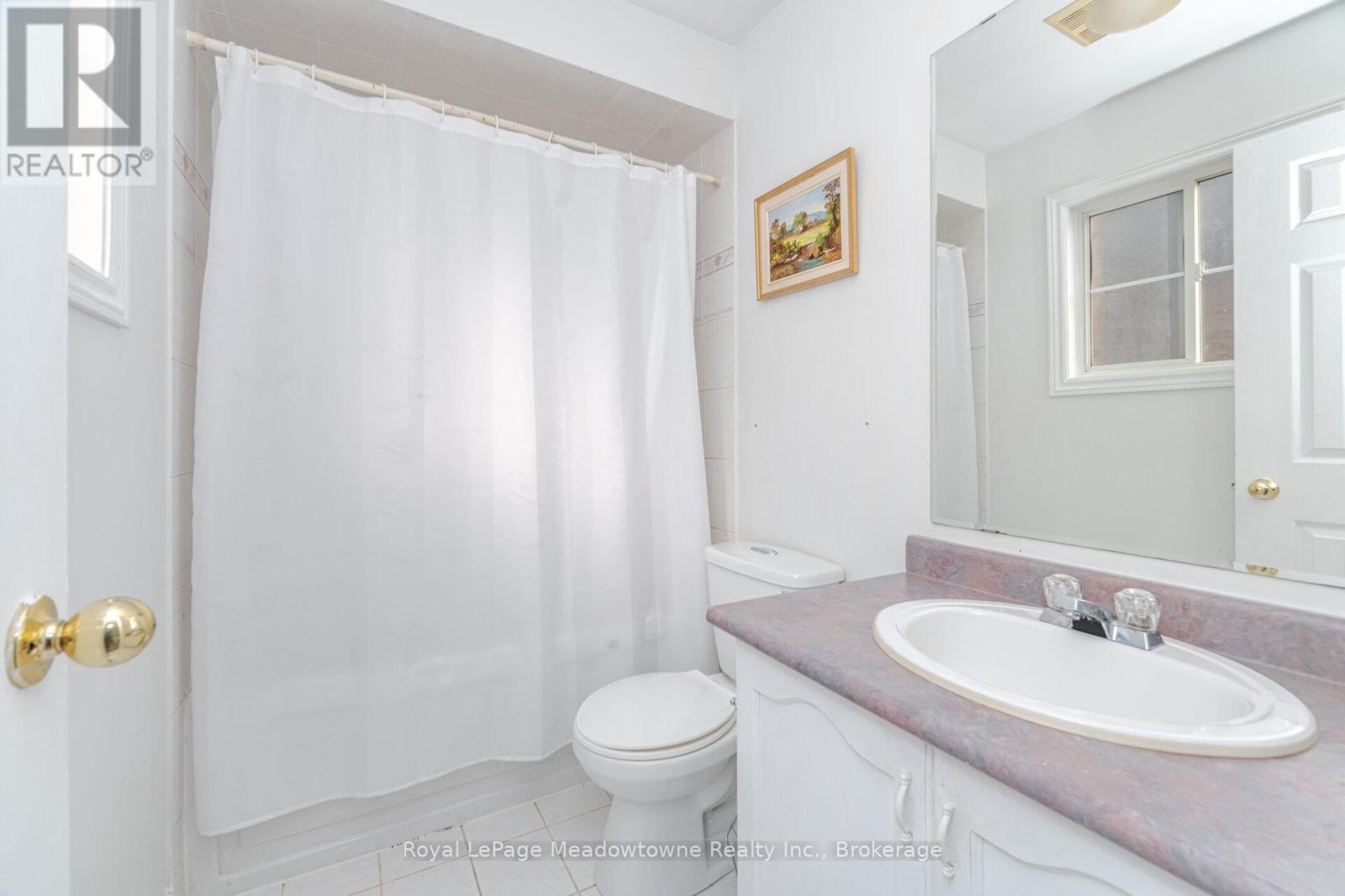 












194 MANLEY LANE

,
Milton (DE Dempsey),




Ontario
L9T5N8

