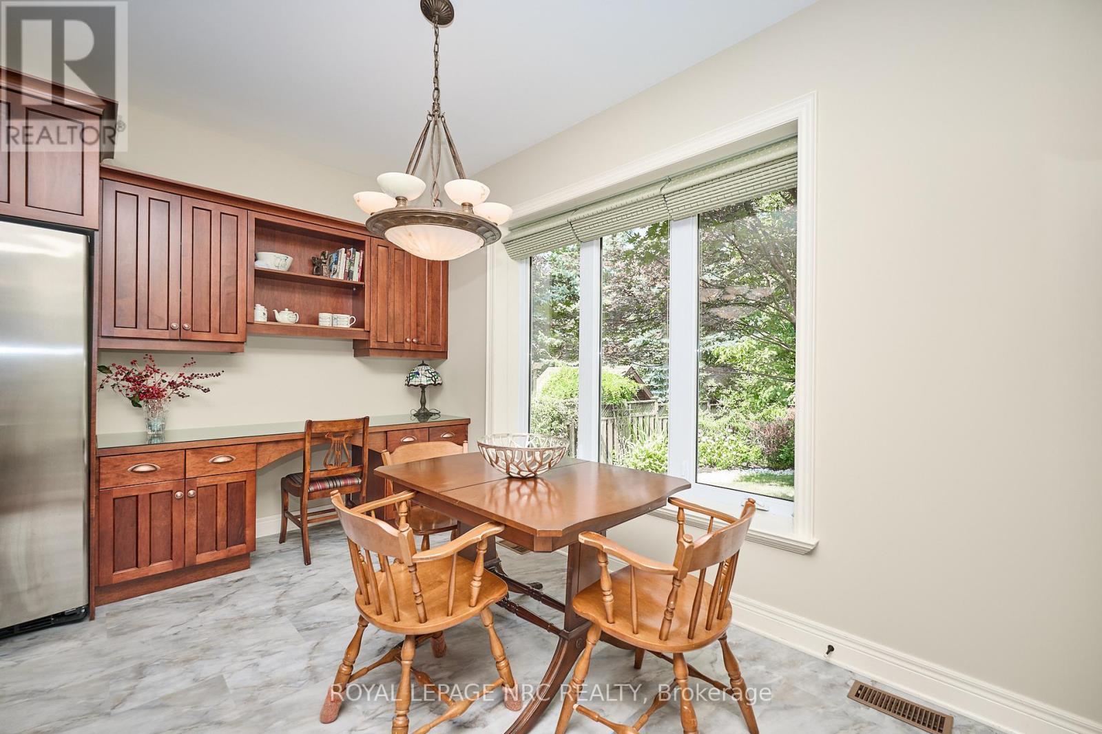 












776 WARNER ROAD

,
Niagara-on-the-Lake (St. Davids),




Ontario
L0S1P0

