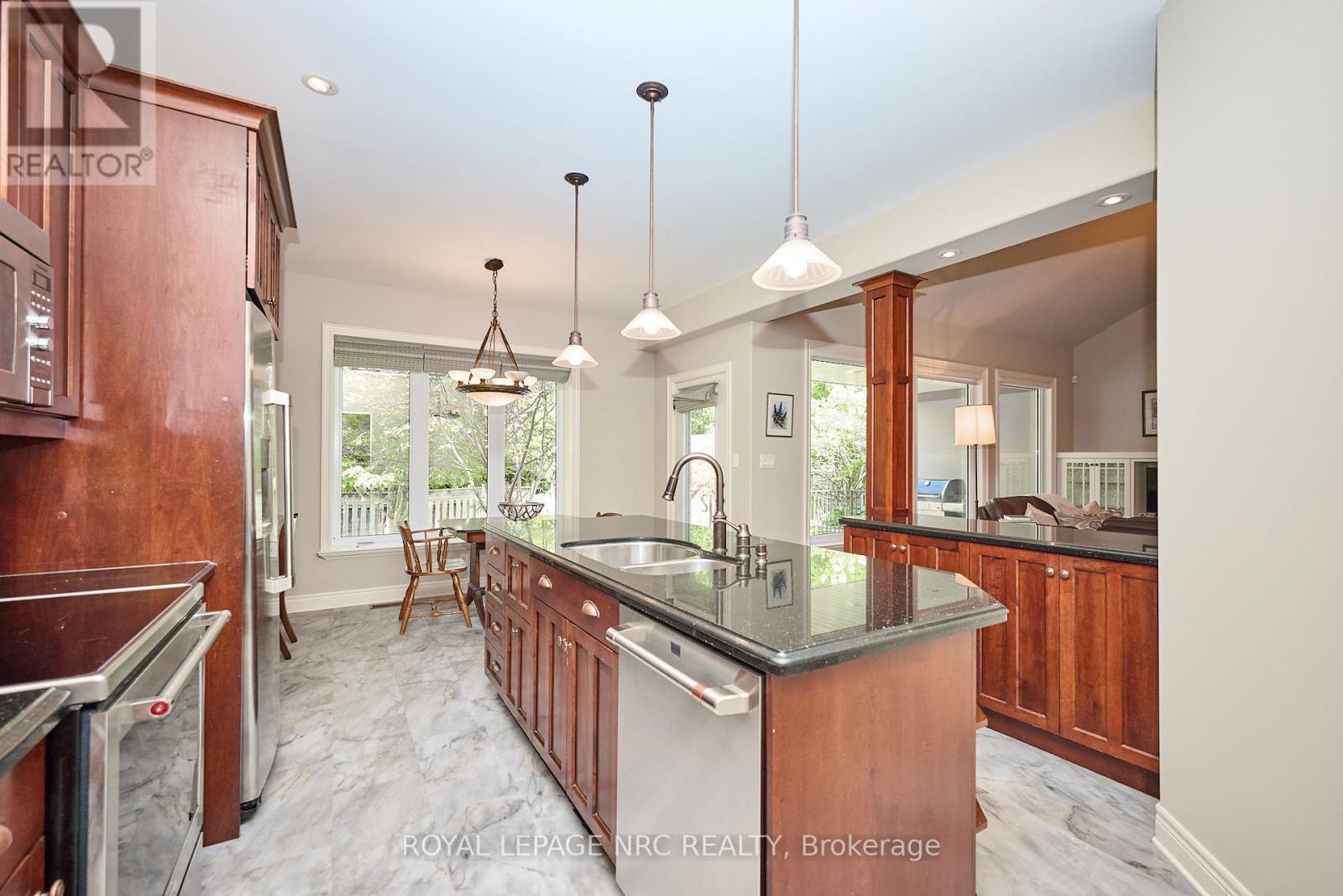 












776 WARNER ROAD

,
Niagara-on-the-Lake (St. Davids),




Ontario
L0S1P0

